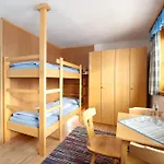Hofgasteinerhaus Hostel *